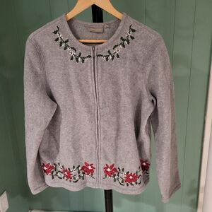Embroidered Gray Fleece Women’s Zip Sweater, Large